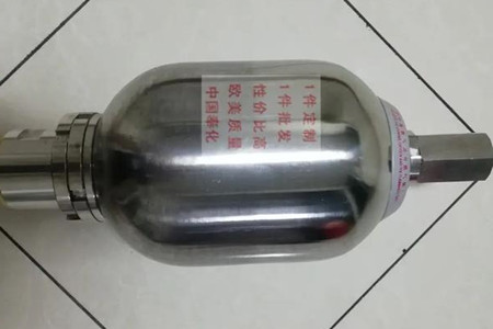 用什么方法來檢查不銹鋼囊式蓄能器膨脹壓力？